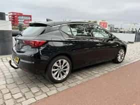 Opel Astra (2017) thumbnail 2