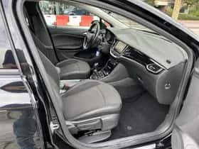 Opel Astra (2017) thumbnail 3