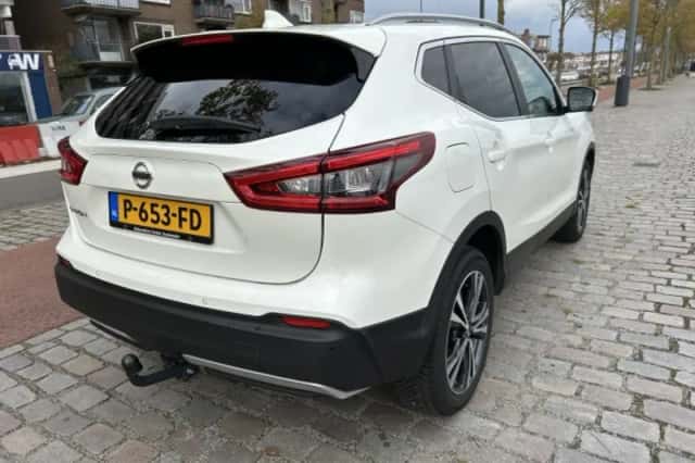 Nissan Qashqai (2019) thumbnail 2