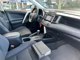 Toyota RAV4 (2013) thumbnail 3