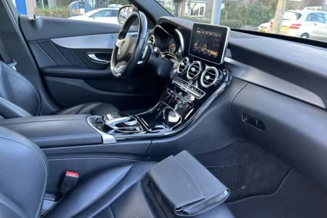 Mercedes-Benz C-Klasse (2017) thumbnail 3