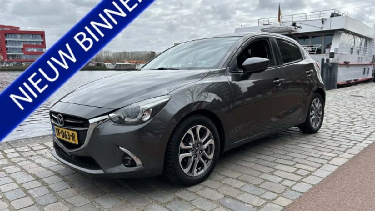 Mazda 2 (2018) — foto 1