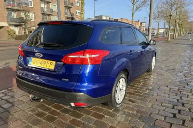 Ford Focus (2017) thumbnail 2