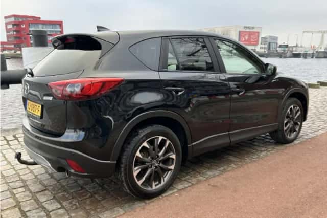 Mazda CX-5 (2016) thumbnail 2