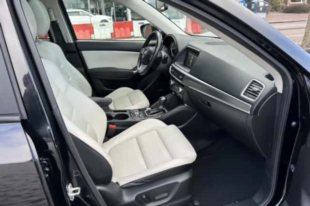 Mazda CX-5 (2016) thumbnail 3