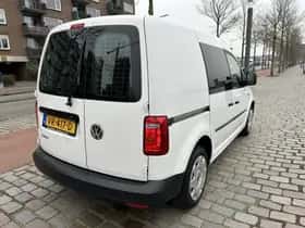 Volkswagen Caddy (2015) thumbnail 2