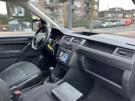 Volkswagen Caddy (2015) thumbnail 3