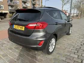 Ford Fiesta (2019) thumbnail 2