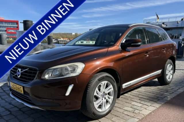 Volvo XC60 (2015) thumbnail 1