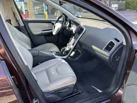 Volvo XC60 thumbnail 3