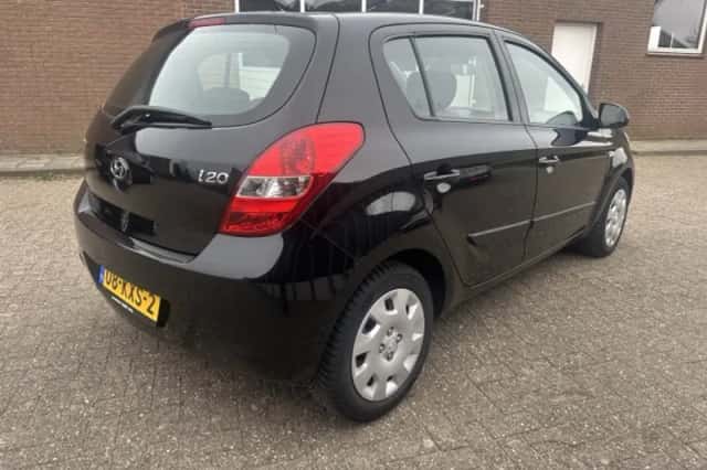 Hyundai i20 (2010) thumbnail 2