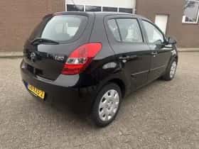 Hyundai i20 (2010) thumbnail 2