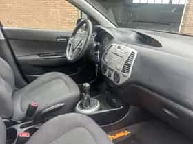 Hyundai i20 (2010) thumbnail 3