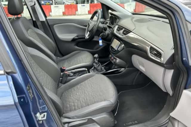 Opel Corsa (2015) thumbnail 3