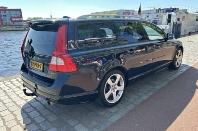 Volvo V70 (2011) thumbnail 2