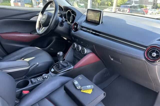 Mazda CX-3 (2016) thumbnail 3