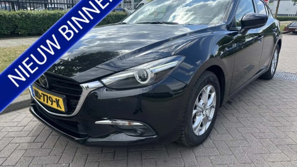 Mazda 3 (2017) — foto 1