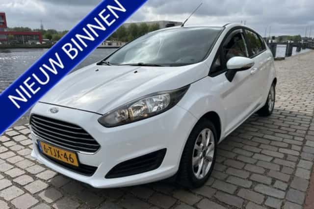 Ford Fiesta (2014) thumbnail 1