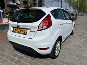 Ford Fiesta (2014) thumbnail 2