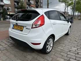 Ford Fiesta (2014) thumbnail 2