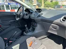 Ford Fiesta (2014) thumbnail 3