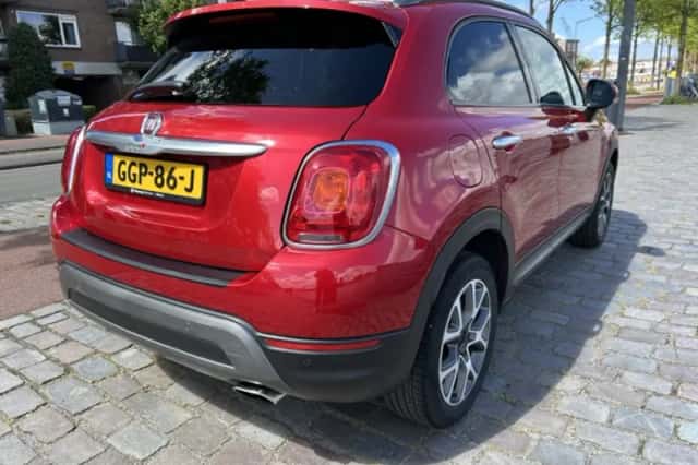 Fiat 500X (2018) thumbnail 2