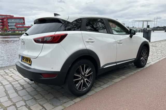Mazda CX-3 (2016) thumbnail 2