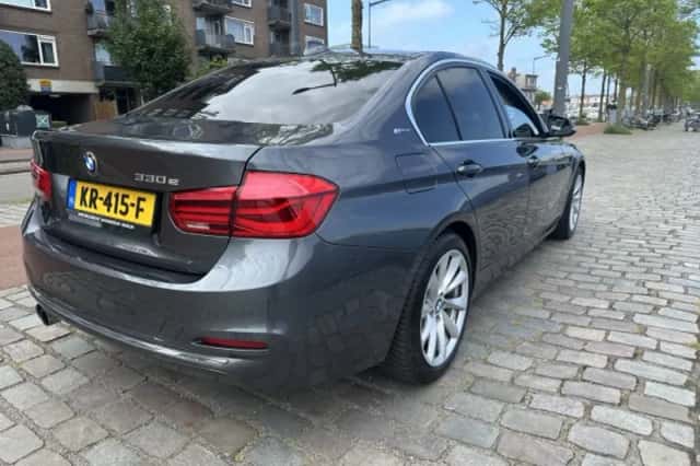 BMW 3-Serie (2016) thumbnail 2