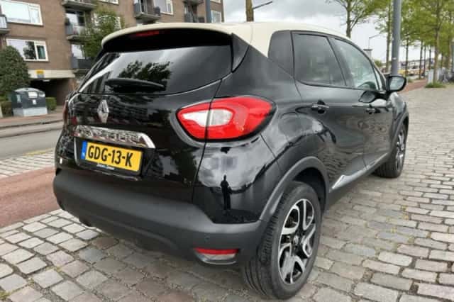 Renault Captur (2017) thumbnail 2