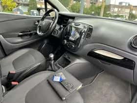 Renault Captur (2017) thumbnail 3