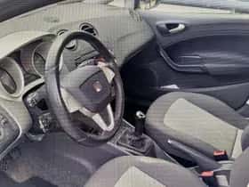 SEAT Ibiza (2011) thumbnail 3