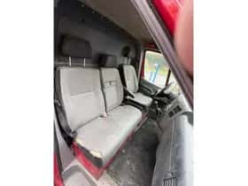 Volkswagen Crafter (2013) thumbnail 3