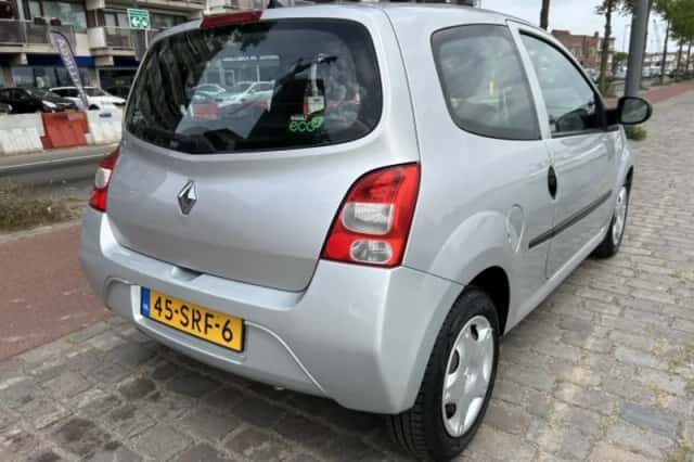 Renault Twingo (2011) thumbnail 2