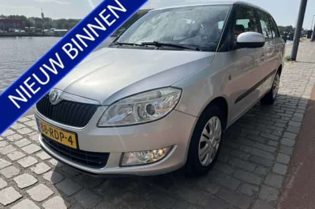 Škoda Fabia (2011) thumbnail 1