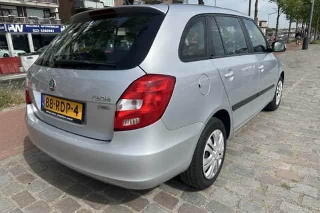 Škoda Fabia (2011) thumbnail 2