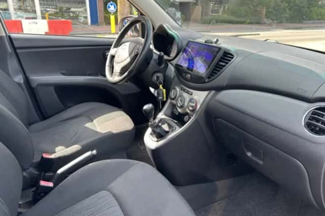 Hyundai i10 (2011) thumbnail 3