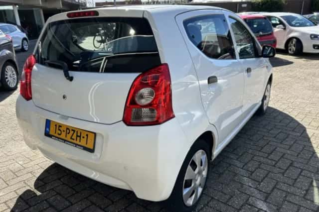Suzuki Alto (2011) thumbnail 2
