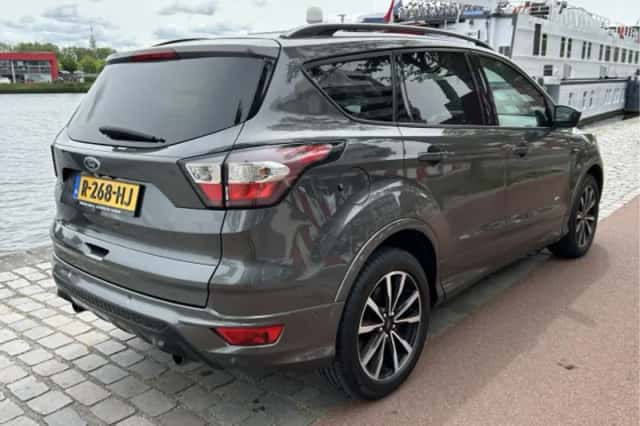 Ford Kuga (2019) thumbnail 2
