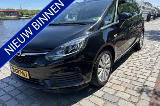 Opel Zafira (2018) thumbnail 1