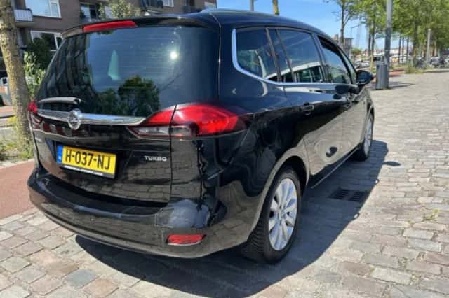 Opel Zafira (2018) thumbnail 2
