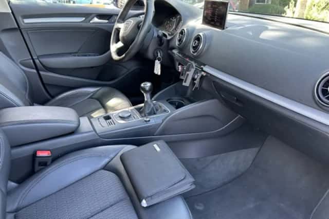 Audi A3 (2013) thumbnail 3