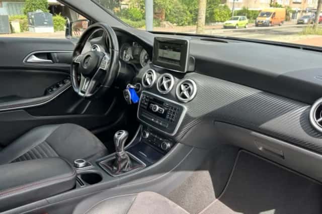 Mercedes-Benz A-Klasse (2015) thumbnail 3