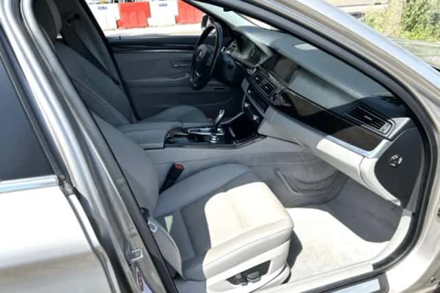 BMW 5-Serie (2013) thumbnail 3