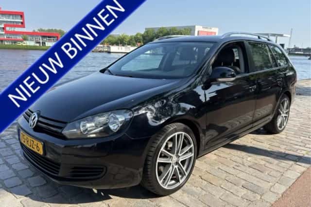 Volkswagen Golf (2011) thumbnail 1
