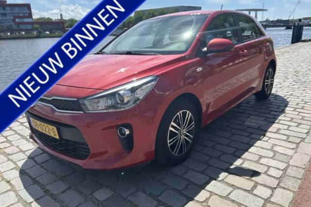 Kia Rio (2018) thumbnail 1