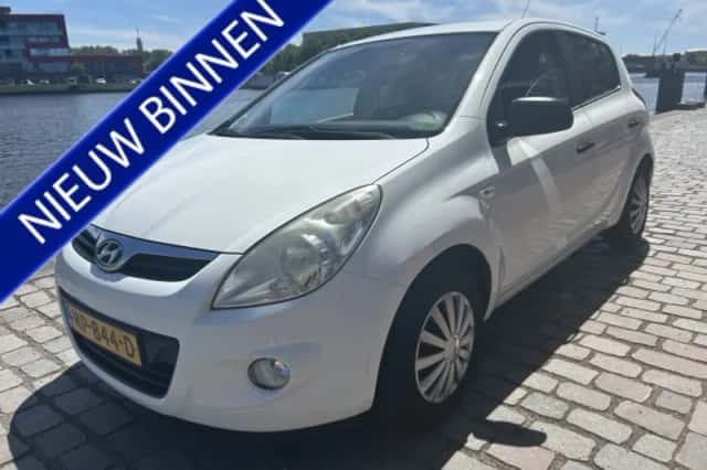 Hyundai i20 (2012) thumbnail 1
