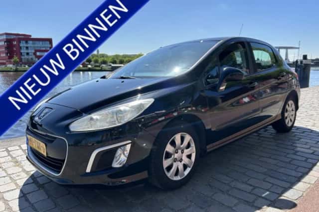 Peugeot 308 (2012) thumbnail 1