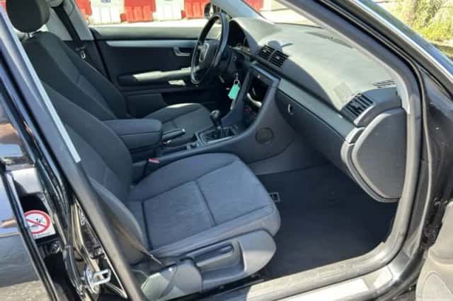 Audi A4 (2005) thumbnail 3