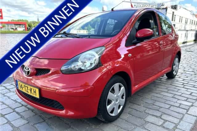 Toyota Aygo (2007) thumbnail 1