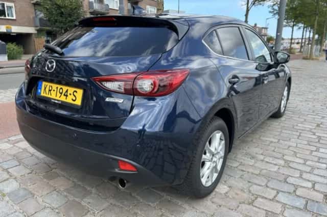 Mazda 3 (2014) thumbnail 2